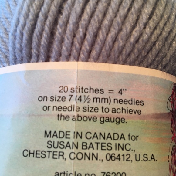 PRICE DROP!!! Patons Canadiana 100% Acrylic Yarn- #38 Blue Mist - Picture 4 of 4